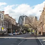 2 Mins Walking To Harbour Bridge