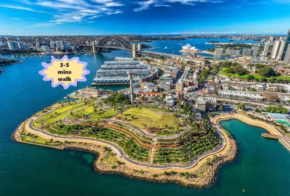 Holiday home 2 Mins Walking To Harbour Bridge Sydney